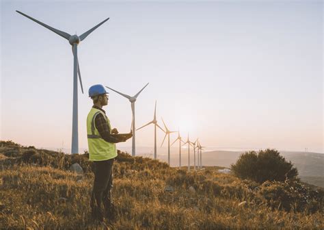 How Renewable Energy Creates More Jobs? | Recruitment