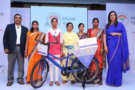 Women Join Hands With Google To Spread Usage Of Internet In Villages