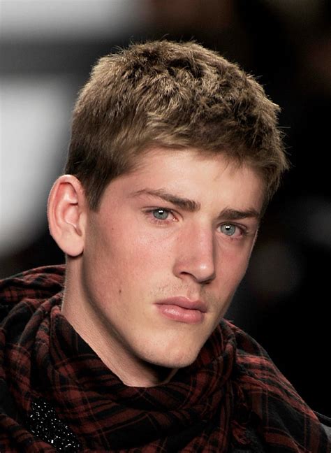 Hairstyles World: Short Mens Hairstyles For Thick Hair