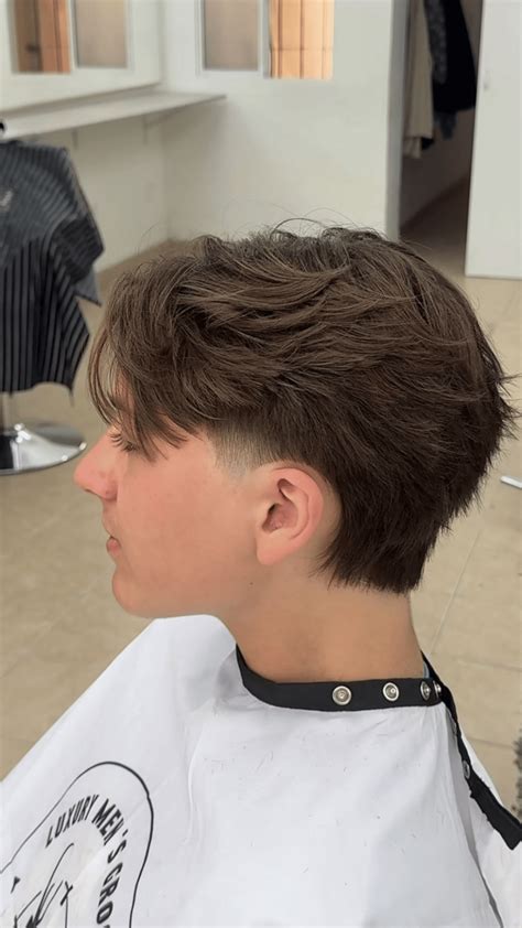 Mastering the Low Taper Fade for Straight Haircut: 23 Ideas - Belle De ...