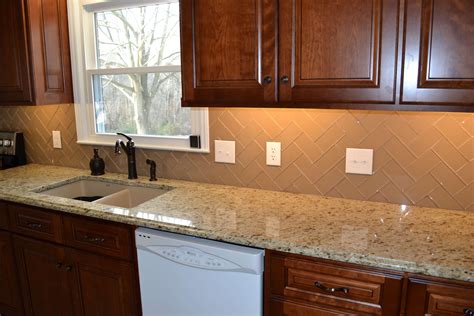 Create A Timeless Look With Glass Subway Tile Backsplash Ideas - Home ...