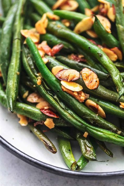 Sauteed Green Beans with Garlic and Almonds | Recipe Cart | Recipe Cart