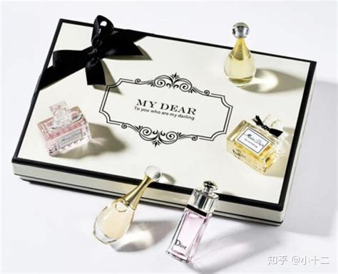 测最近送什么礼物最新素材