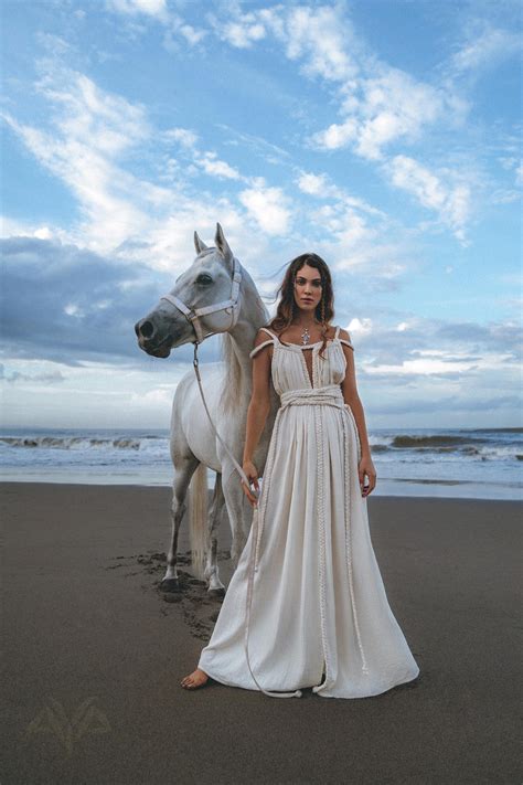 Goddess style wedding dress 60 photos - Astyledwedding.com