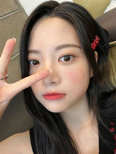 르세라핌 on Twitter | Twitter update, Icon, Mini albums