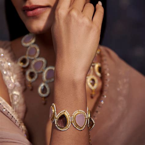 Wild Lavender Bracelet With Pearls by Tribe Amrapali – Aulerth