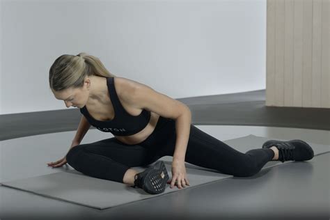 One Exercise to Unlock Stiff Hips and Improve Flexibility, According to ...