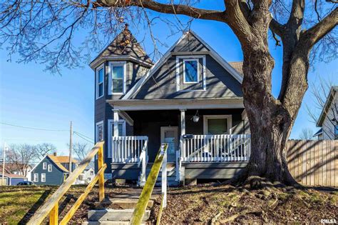 c.1890 Affordable Iowa Home For Sale $59,900