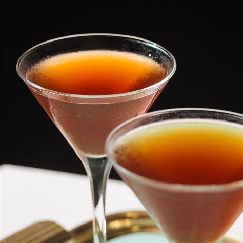 15 Refreshingly Vibrant Creme De Menthe Cocktails You'll Enjoy!