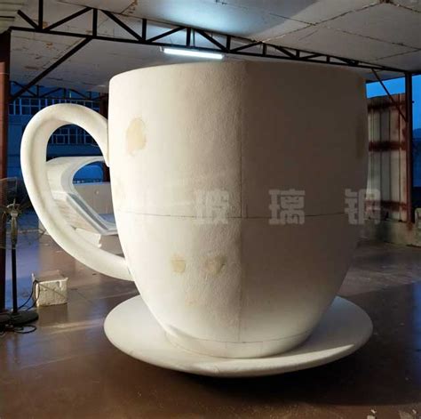创意彩绘玻璃钢仿真咖啡杯雕塑奶茶杯摆件|手工艺|其他手工|名妍雕塑工作室 - 原创作品 - 站酷 (ZCOOL)
