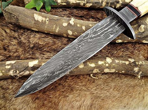 13 Inches long Damascus steel custom made hunting dagger Knife camel bone, Bull horn & bolster ...