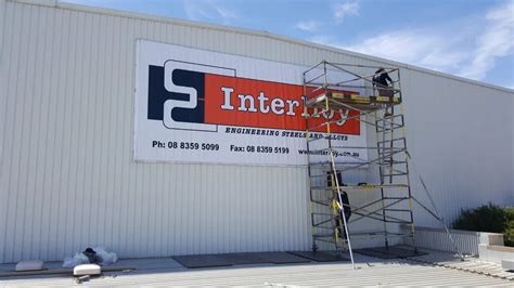 LED Sign Board Installation 的图像结果