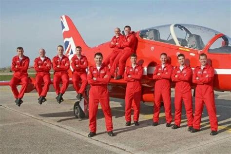 Red Arrows pilots! | Raf red arrows, Red arrow, Scampton