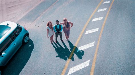 People Standing Viewing 的图像结果