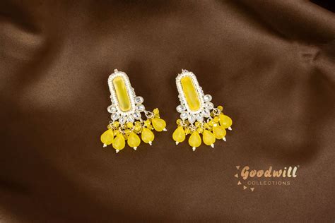 BUDGET FRIENDLY STUD HANGING EARRINGS