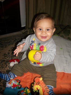 Bebê 9 meses não dorrmmiiiaa = pediatra = "muricalm" agora tá dormindo ...