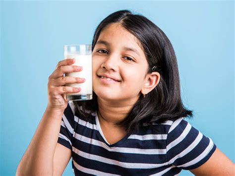 An Expert Guide On Starting Cow’s Milk For Babies | Femina.in
