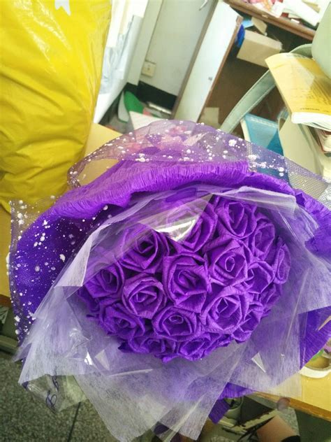 教你简单的包装漂亮的玫瑰花花束 DIY实用小技能╭★肉丁网