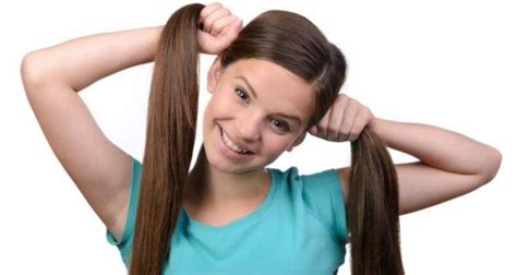Should I leave my hair open or tie it up while I sleep? | TheHealthSite.com