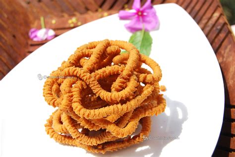 Potato murukku | Aloo chakli-How to make-Step by step photos