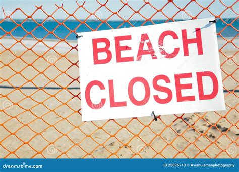 Beaches Closed : Australian beaches closed after shark attacks ...