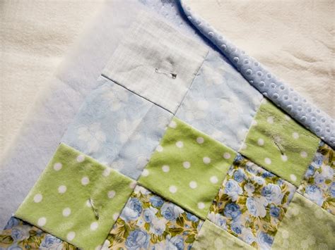 Using Minky for Quilt Backing 的图像结果