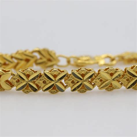 22kt Gold Chevron Style Link Bracelet-Evaluated By Our Certified Gemologist-AGS/GIA | Property Room