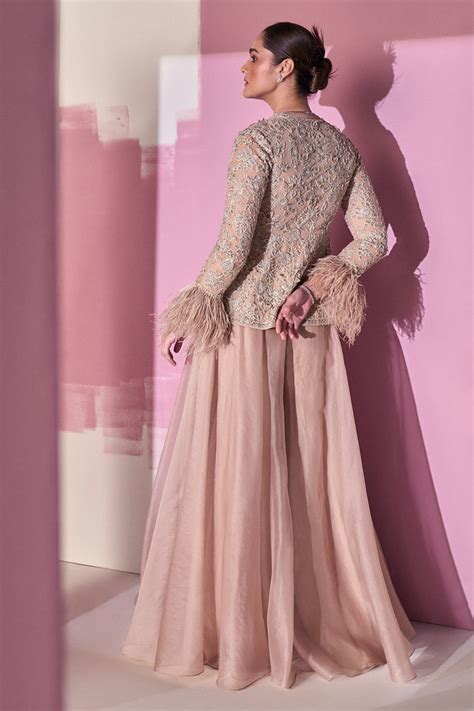 Elnaz – Ridhi Mehra