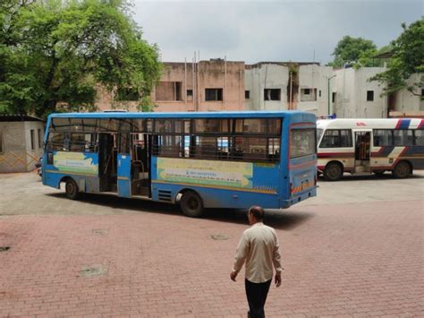 Student gets hit while boarding bus in Surat, injured as tire rolls ...