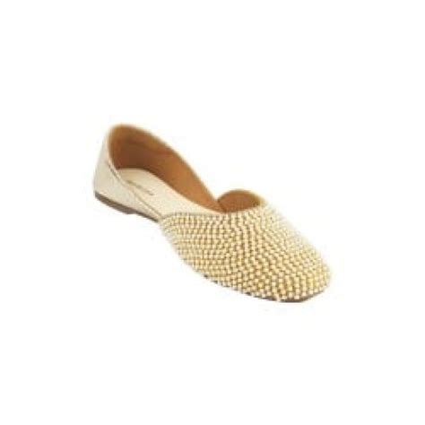 Ethnic Footwear for Women - Buy Women Ethnic Shoes | Mochi Shoes