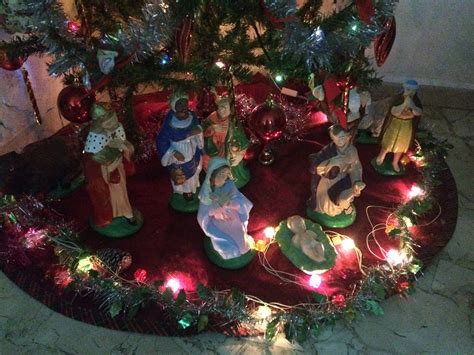 Scenes from the Holiday Season in Our Neighborhood — Jen Lin-Liu