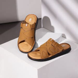 RED CHIEF Men Slippers - Buy RED CHIEF Men Slippers Online at Best ...