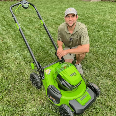 Top Rated Lawn Mower Reviews: 6 Best Lawn Mowers 2024