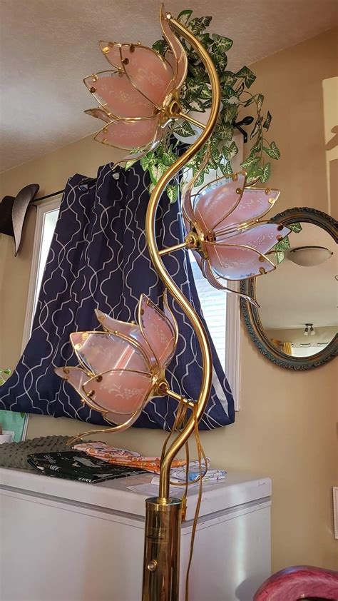 Priscilla on Instagram: "Flower lamps at Tjmaxx 🌷🕯️ ♡ ♡ ♡ #tjmaxx #tjmaxxfinds #tkmaxx # ...