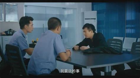 美人鱼搞笑片段，邓超报案说遇到美人鱼，两个警察一直忍不住笑_腾讯视频