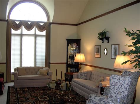 Building Windows Interior 的图像结果