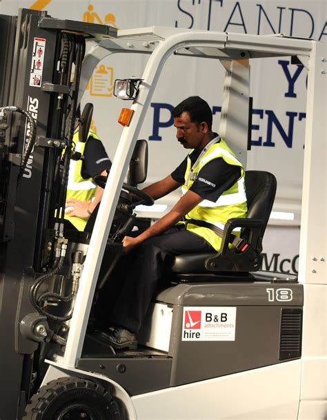 Indian forklift operator reaches final of global competition | Autocar ...