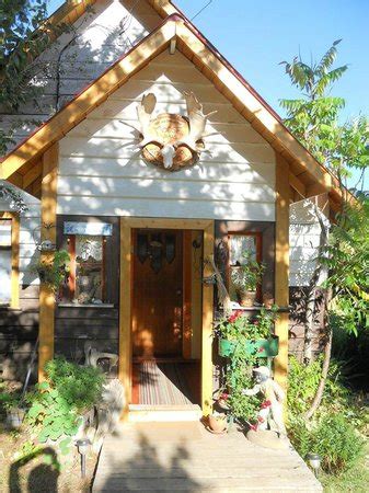 BIERI'S PARADISE GUEST FARM (Sicamous) - B&B Reviews & Photos - Tripadvisor
