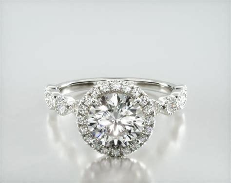 Round & Marquise Shape Diamond Engagement Ring Embellished With a ...