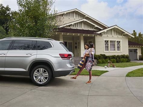 Volkswagen Shows Off Atlas Features in Series of New Commercials ...