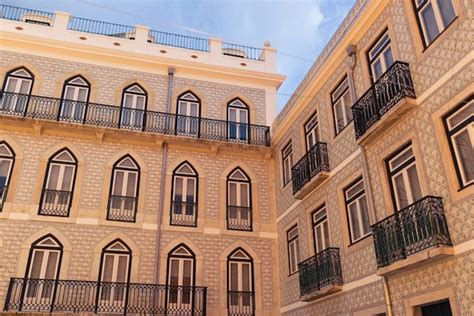 Alojamento Local Sign 的图像结果