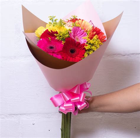 BOUQUET DE GERBERAS COLORES SURTIDOS X12 – Floristeria mauren- Bouquets ...
