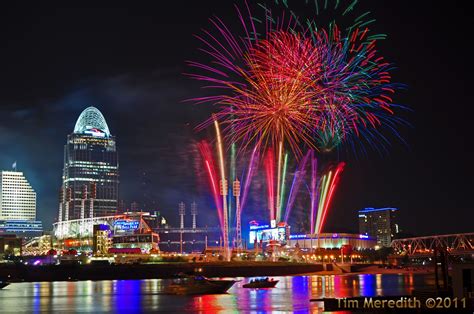 Friday Night Fireworks over the Ohio River after Reds game at Great ...
