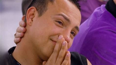 José Miel regala uno de sus más valiosos vestidos y el primero que le ...