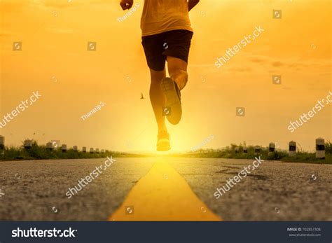 Stock Man Running 的图像结果