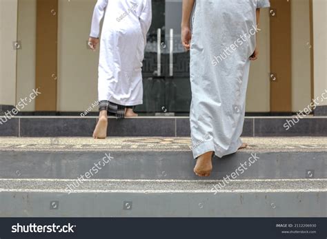 Muslim feet : 2 664 images, photos et images vectorielles de stock | Shutterstock - what is the smell of feet