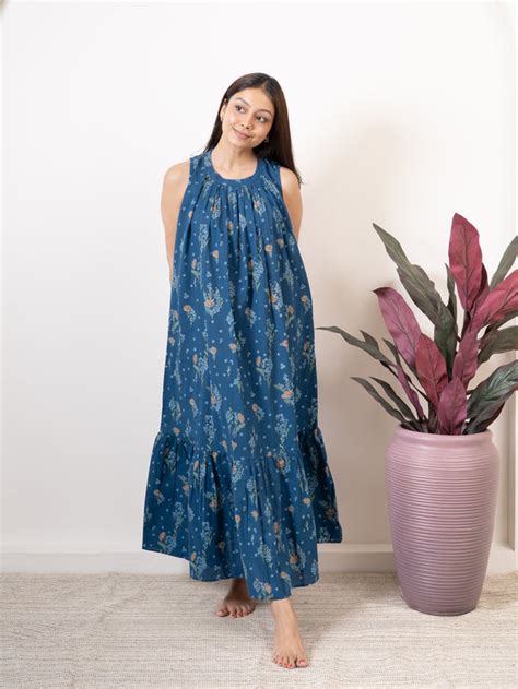 Ethnic Wear – Buy Seasons Ethnic Wears for Women & Men Bagh India