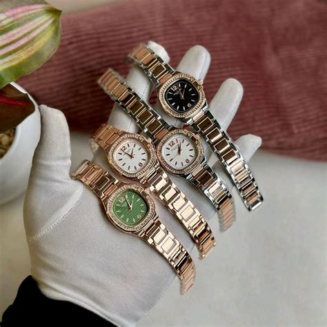 Analog High End Battery Operated Quartz Movement Watch For Her | A ...