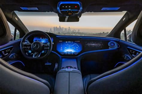 5 Reasons Why New Cars Have Screens | Capital One Auto Navigator