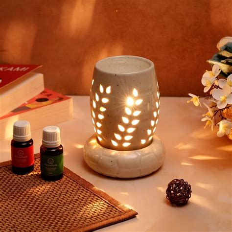 Oval Vase Shaped Electric Diffuser - White – Asian Aura
